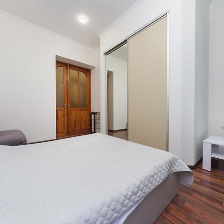 Apartment Zhukovskogo 17 Odessa Eksteriør billede