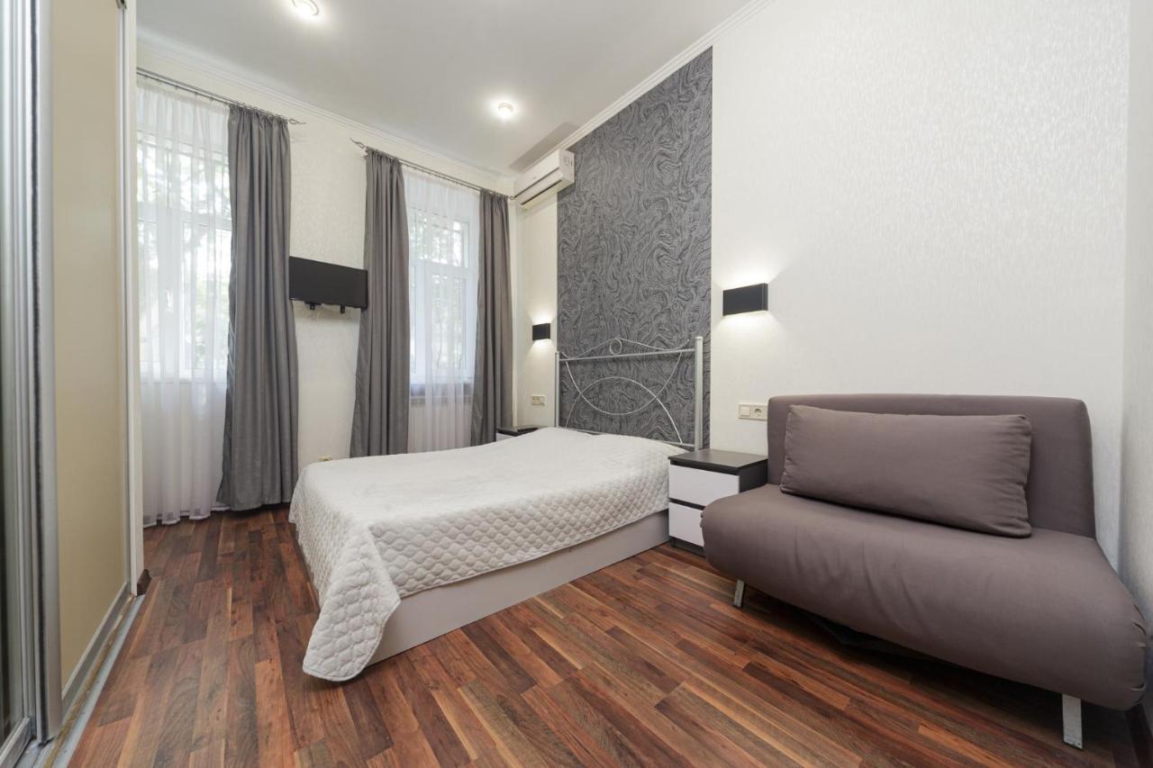 Apartment Zhukovskogo 17 Odessa Eksteriør billede