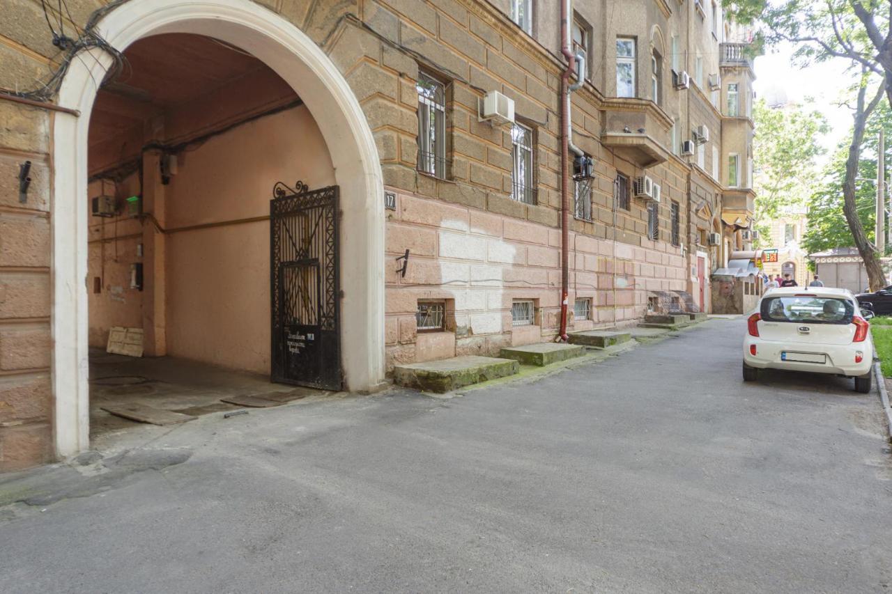 Apartment Zhukovskogo 17 Odessa Eksteriør billede