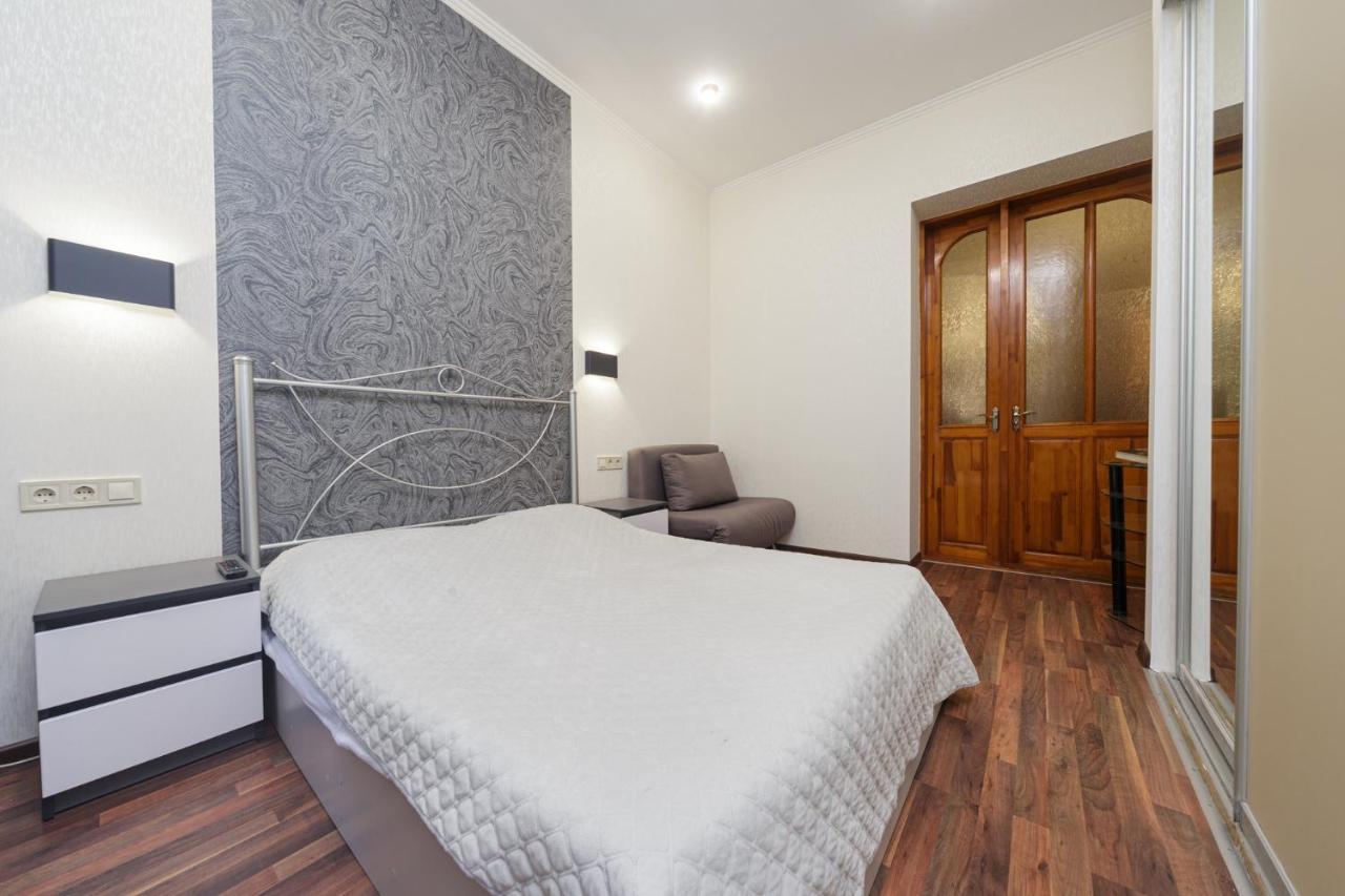 Apartment Zhukovskogo 17 Odessa Eksteriør billede